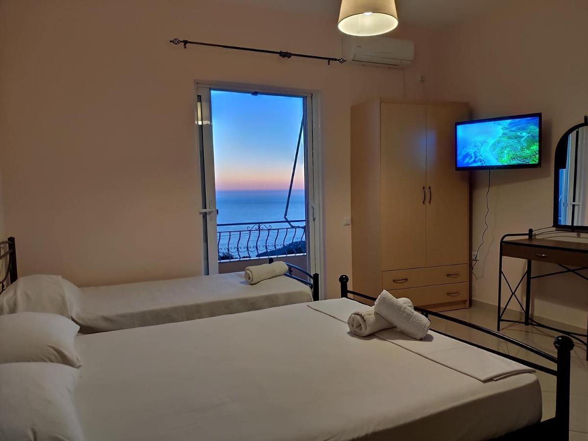 Let Rooms Lukova Exterior photo