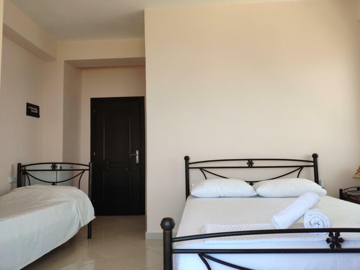 Let Rooms Lukova Exterior photo
