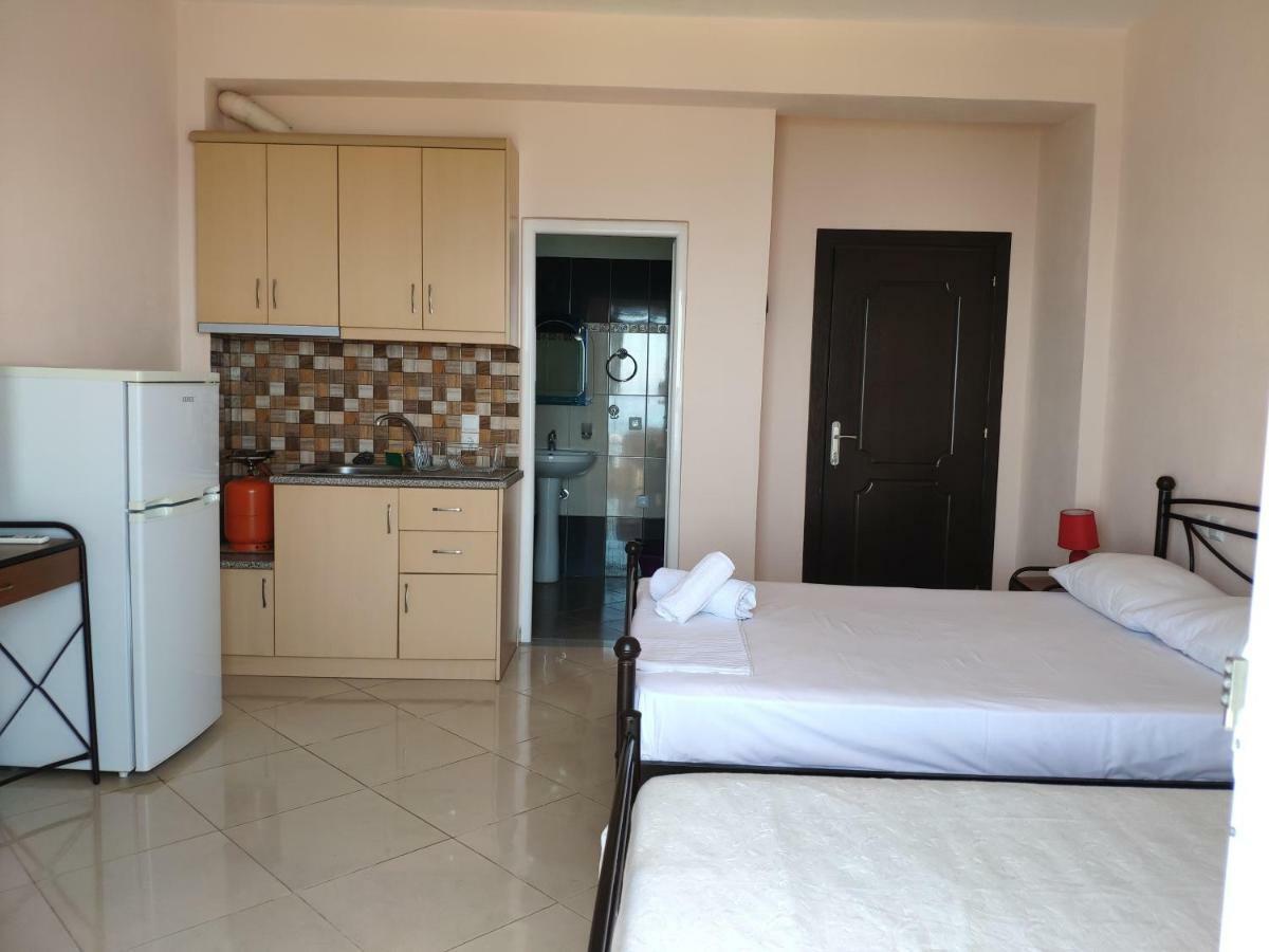 Let Rooms Lukova Exterior photo